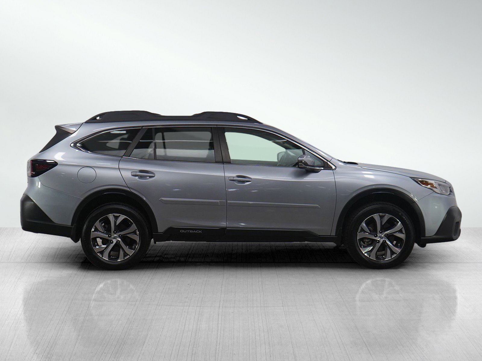 Used 2022 Subaru Outback Limited XT image 6