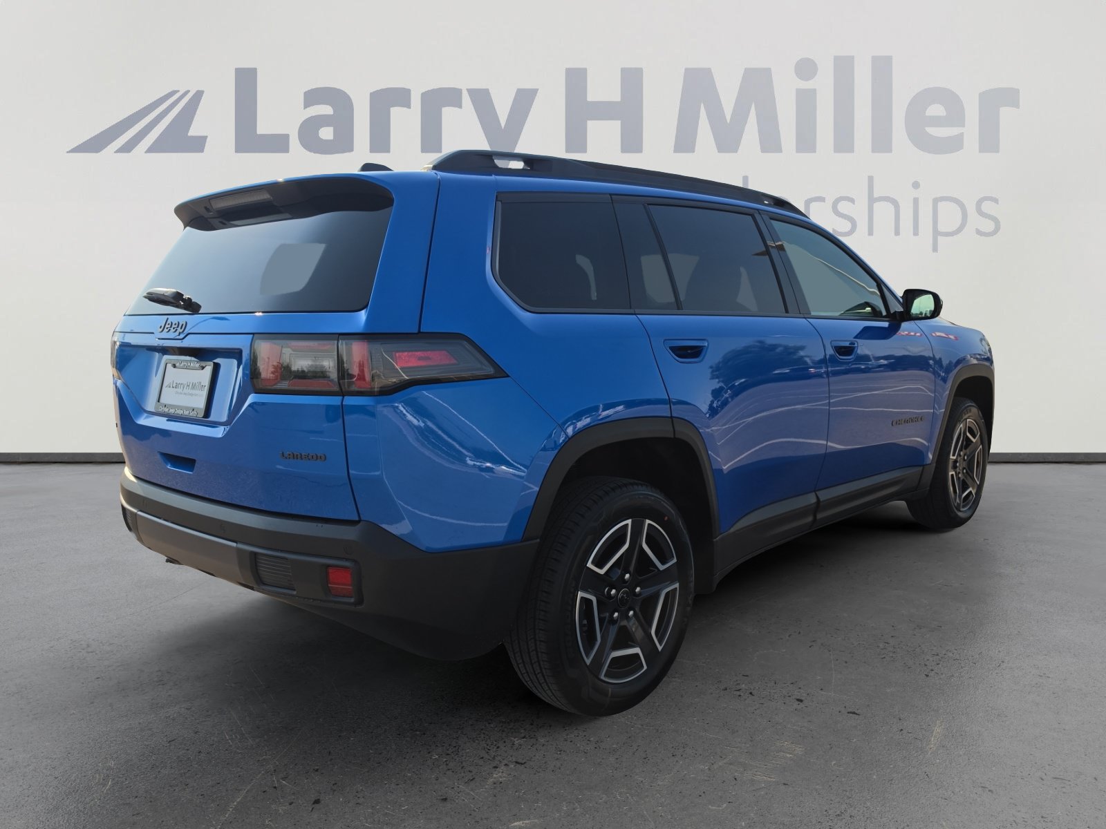 New 2026 Jeep Cherokee Laredo AWD/4WD image 5