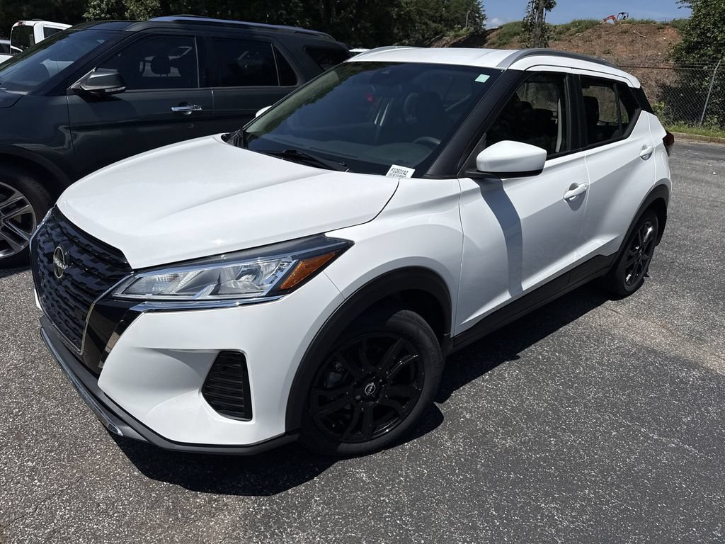 Used 2022 Nissan Kicks SV FWD image 10