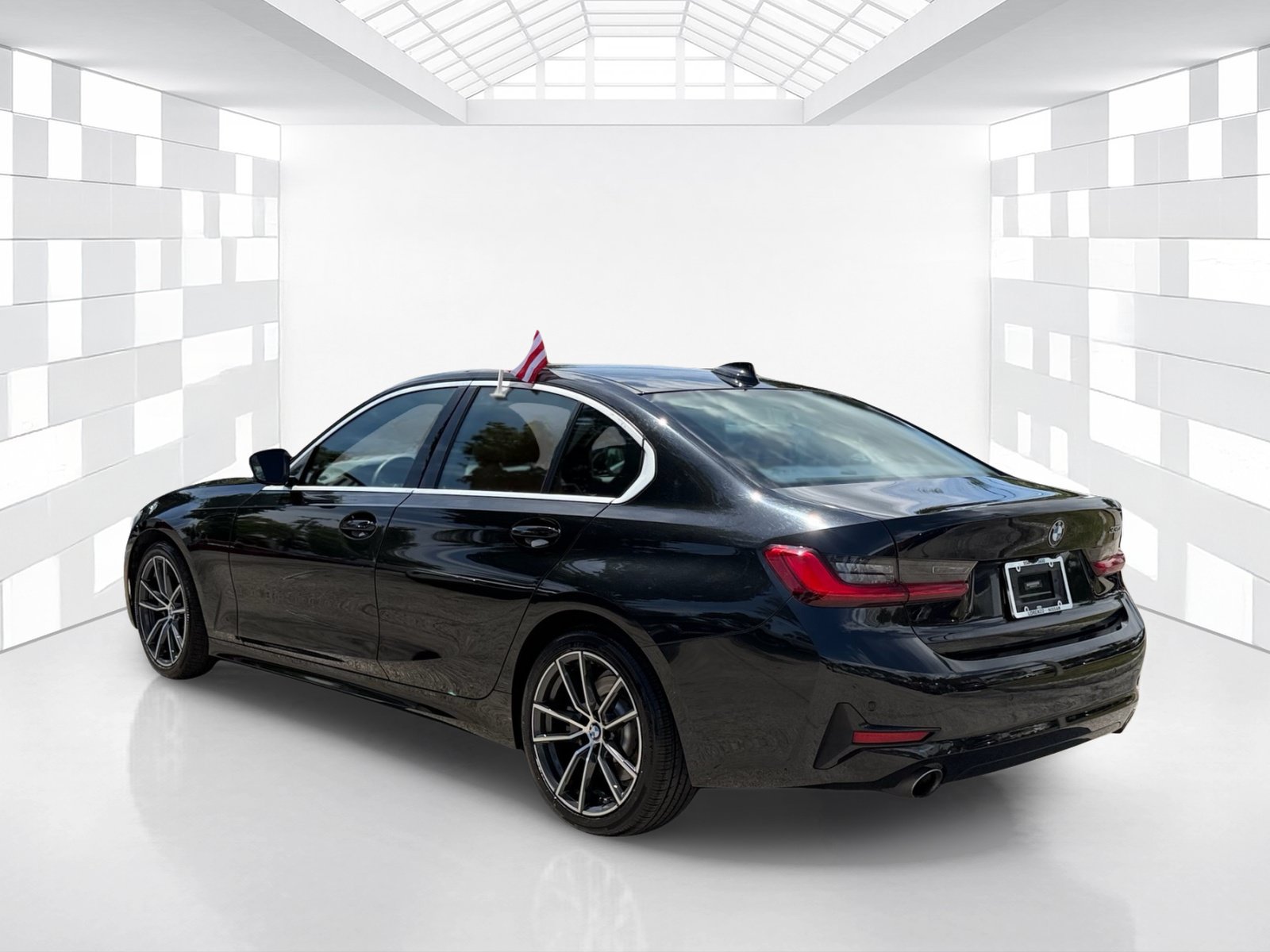 Used 2019 BMW 330i Sedan w/ Driving Assistance Package RWD image 5
