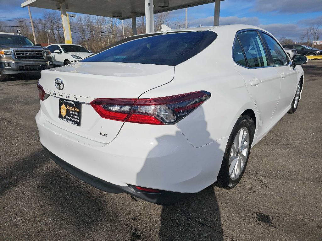 Used 2021 Toyota Camry LE FWD image 18