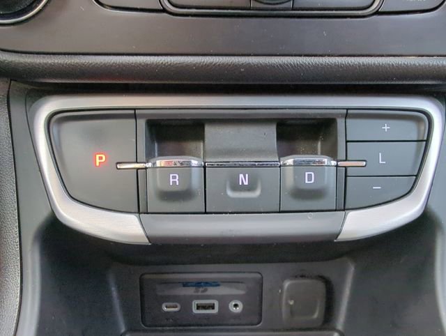 Used 2022 GMC Terrain SLT w/ LPO, Floor Liner Package image 28