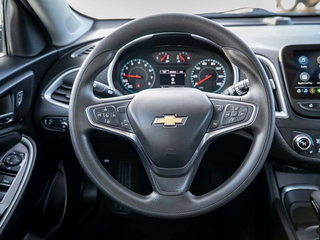 Used 2025 Chevrolet Malibu LT image 25