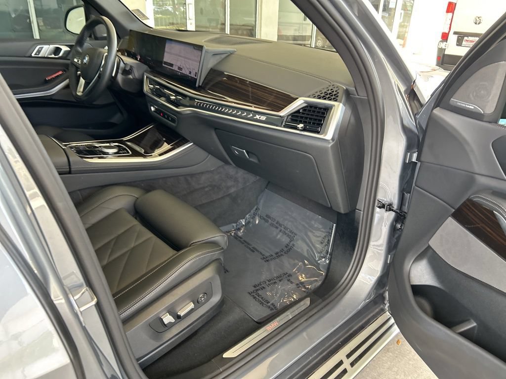 Used 2026 BMW X5 sDrive40i RWD image 27