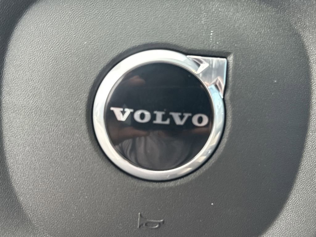 New 2026 Volvo XC90 B6 Plus w/ Protection Package Premier image 24