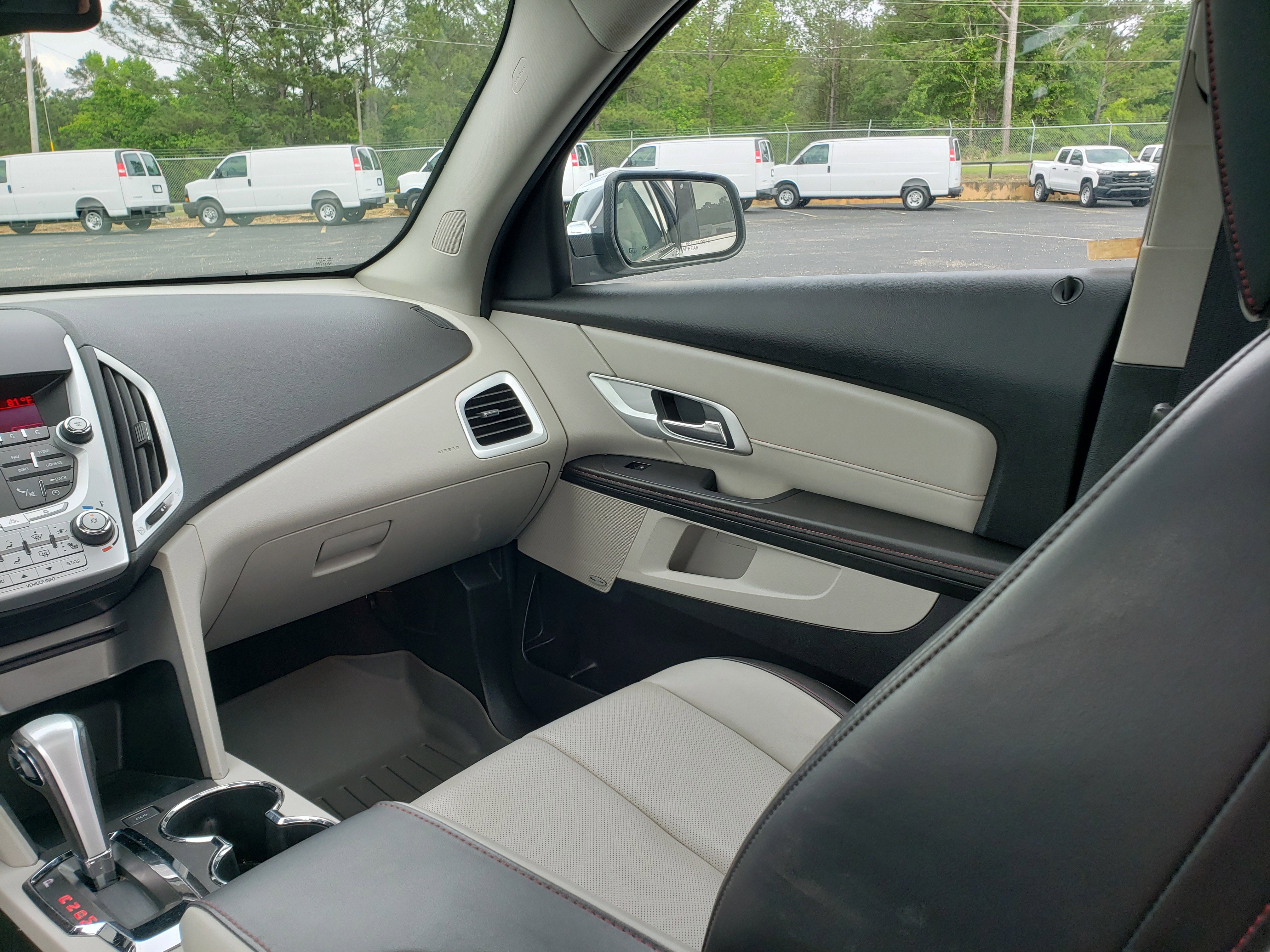 Used 2011 GMC Terrain SLT FWD image 29