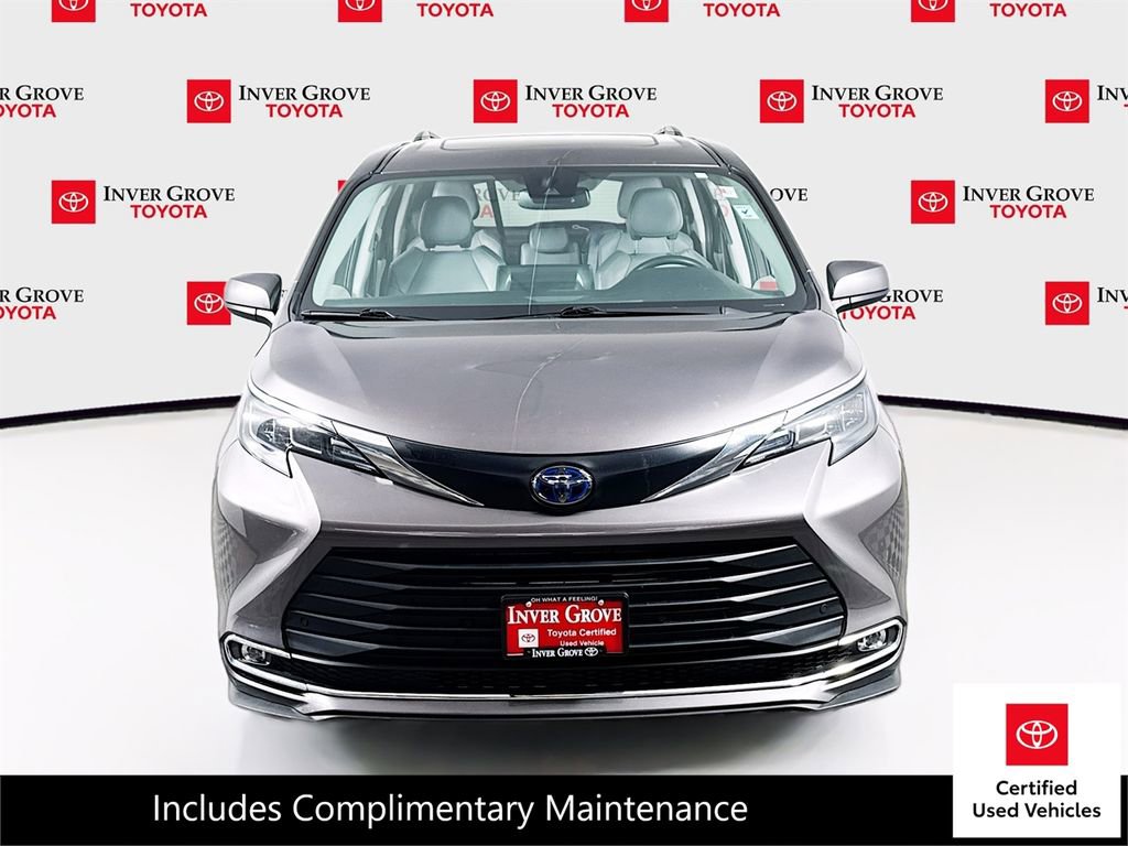 Certified 2024 Toyota Sienna XLE image 2