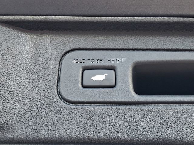 Used 2025 Honda Pilot Touring image 33