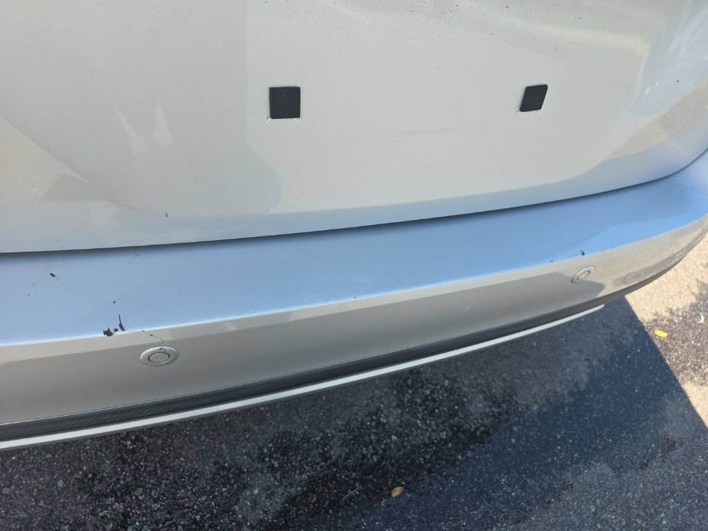 Used 2020 Nissan Versa SV FWD image 16