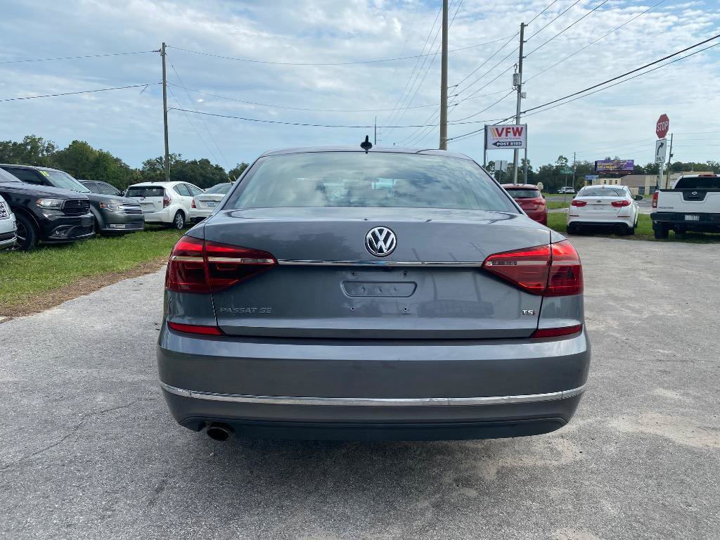 Used 2017 Volkswagen Passat 1.8T SE FWD image 9
