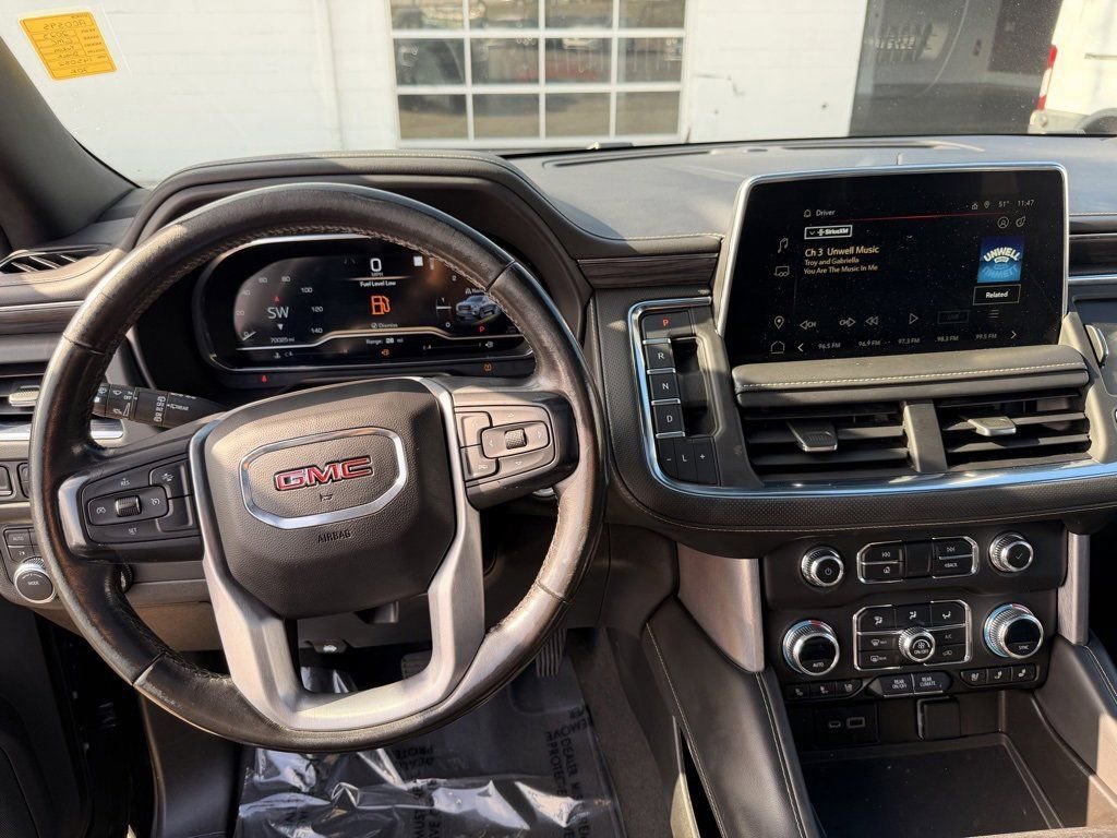Used 2023 GMC Yukon XL SLT image 16