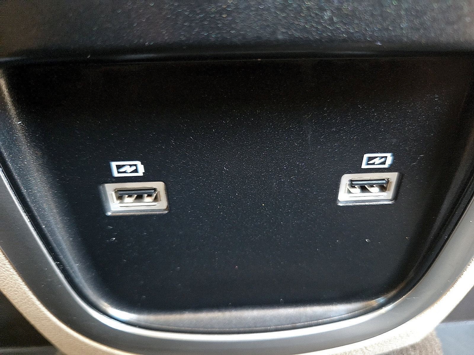 Used 2019 Lincoln MKC Premiere FWD image 11