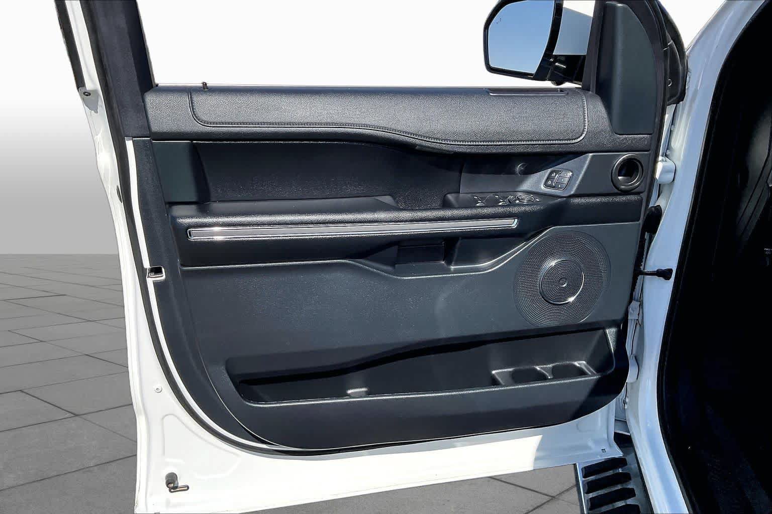 Used 2021 Ford Expedition XLT AWD/4WD image 21