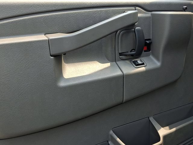 Used 2025 GMC Savana 2500 w/ Driver Convenience Package RWD image 22