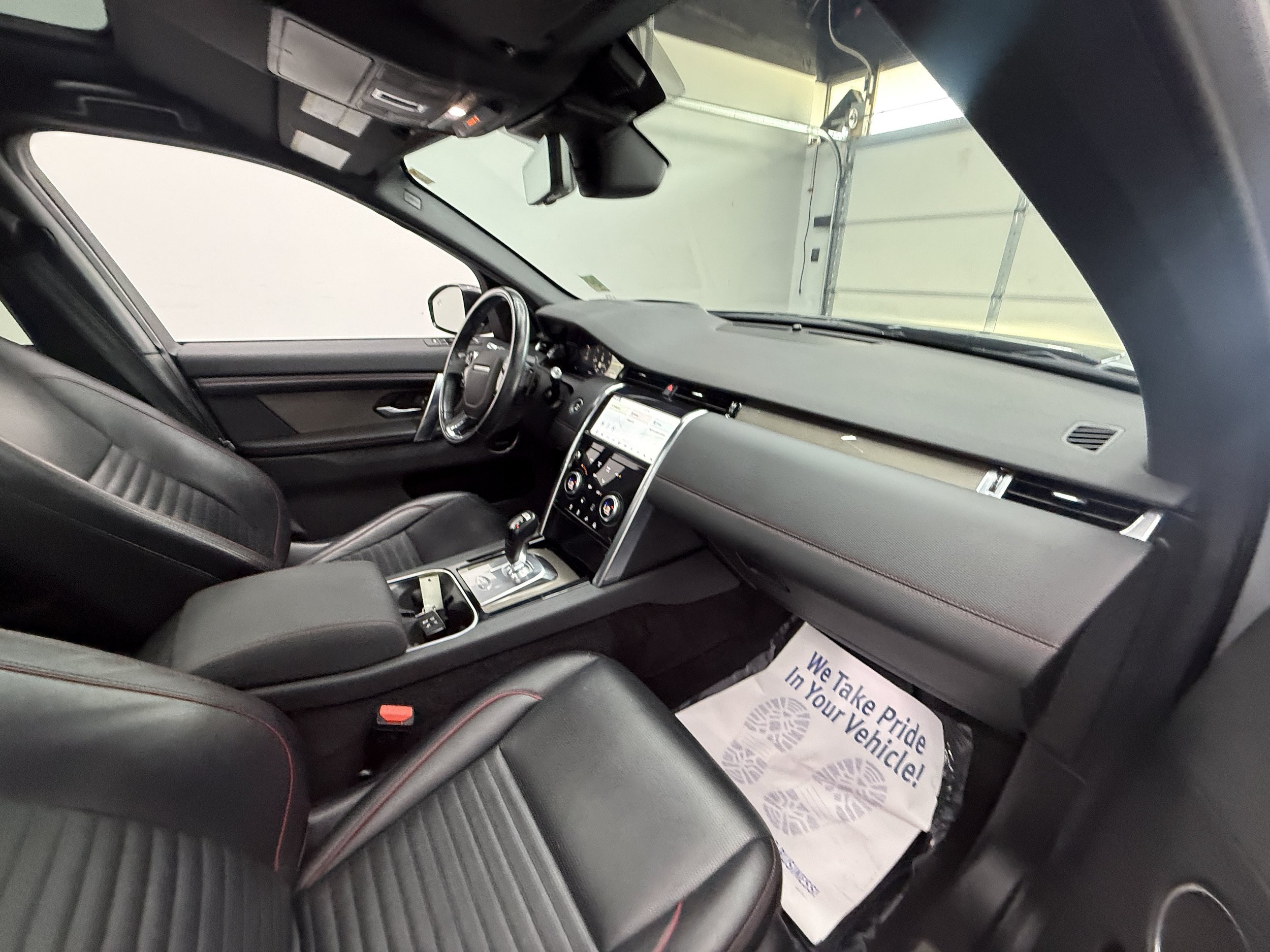 Used 2020 Land Rover Discovery Sport SE R-Dynamic AWD/4WD image 24