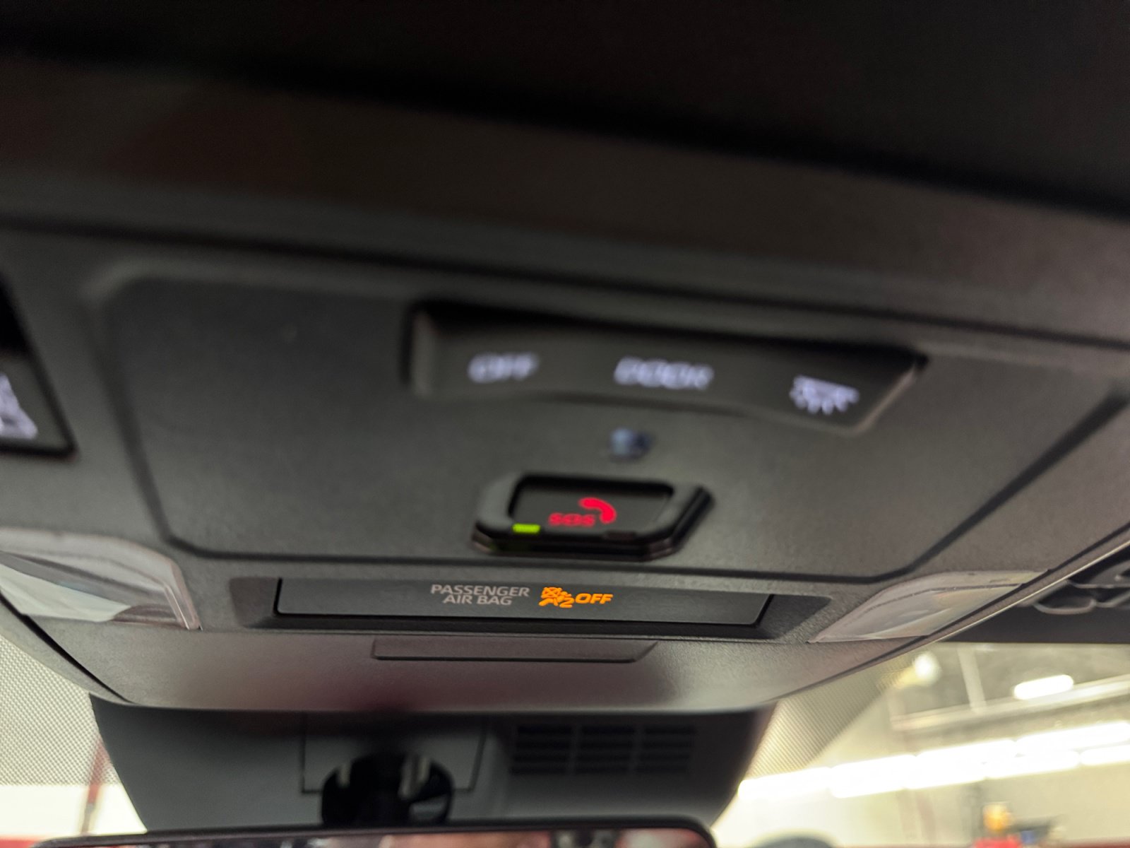 Certified 2025 Toyota Tacoma SR5 AWD/4WD image 29