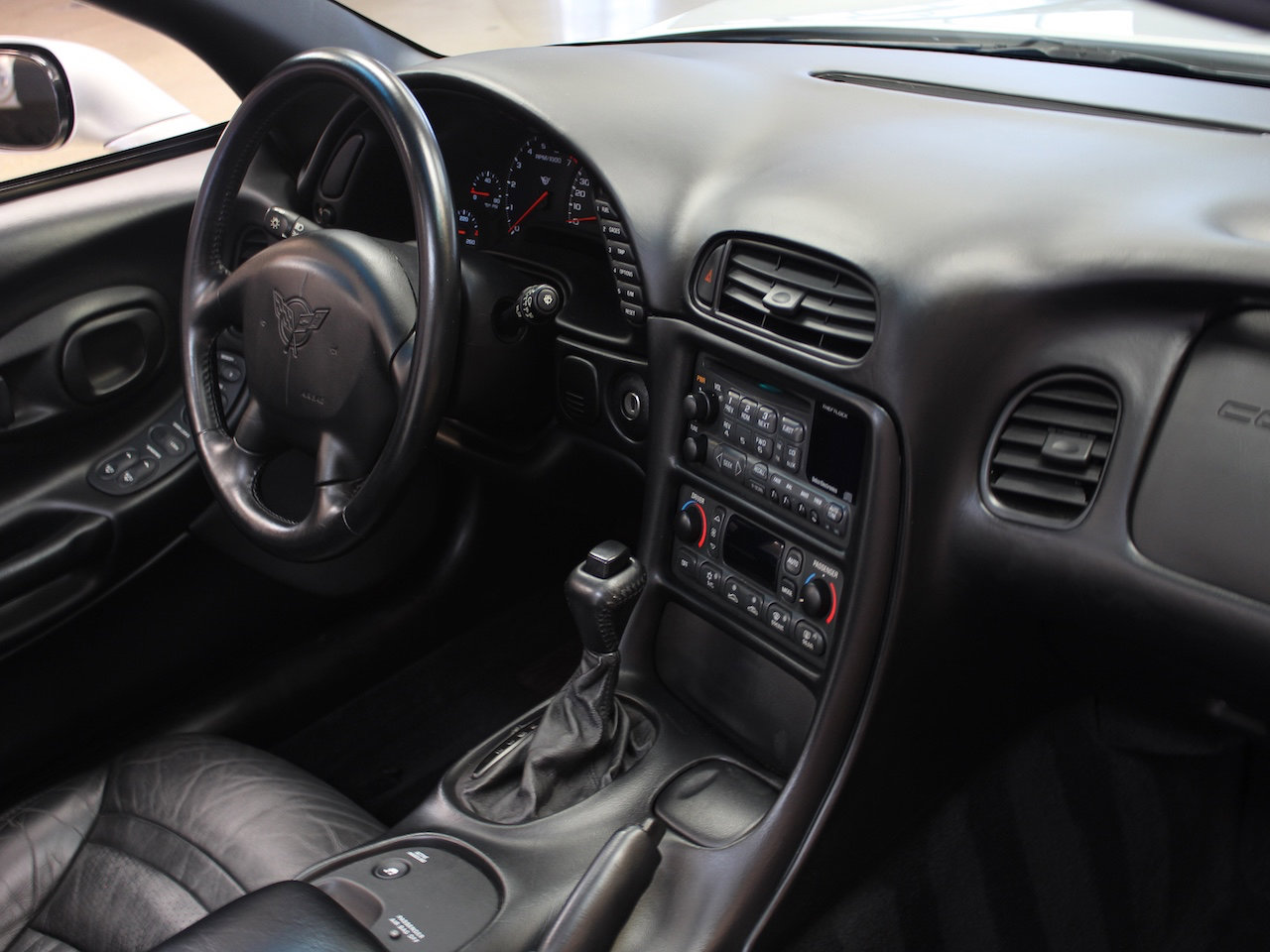 Used 2002 Chevrolet Corvette Convertible w/ Preferred Equipment Group1 image 40