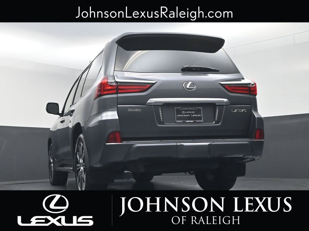 Used 2019 Lexus LX 570 4WD w/ Luxury Package image 18