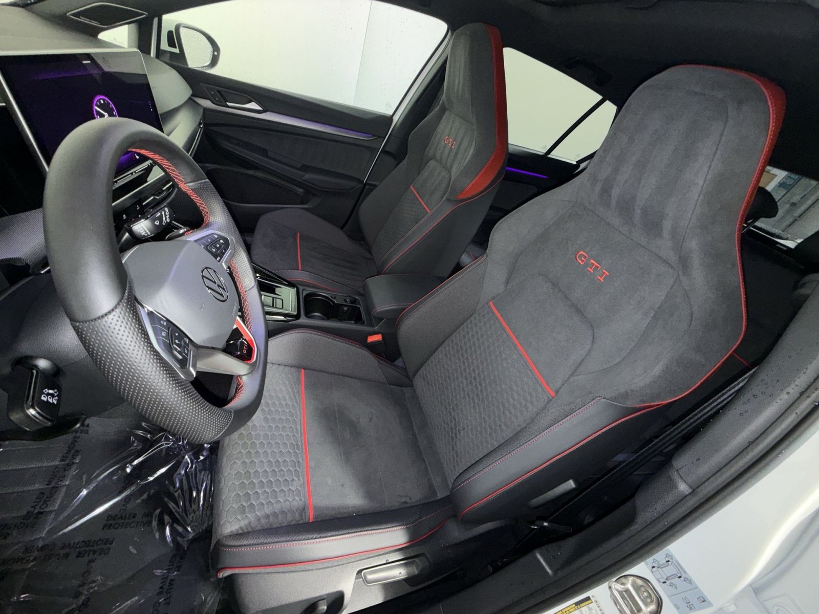 Used 2025 Volkswagen GTI SE FWD image 13