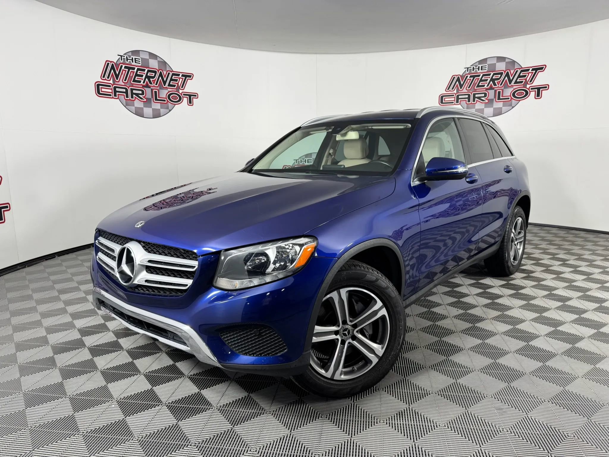 Used 2018 Mercedes-Benz GLC 300 image 1