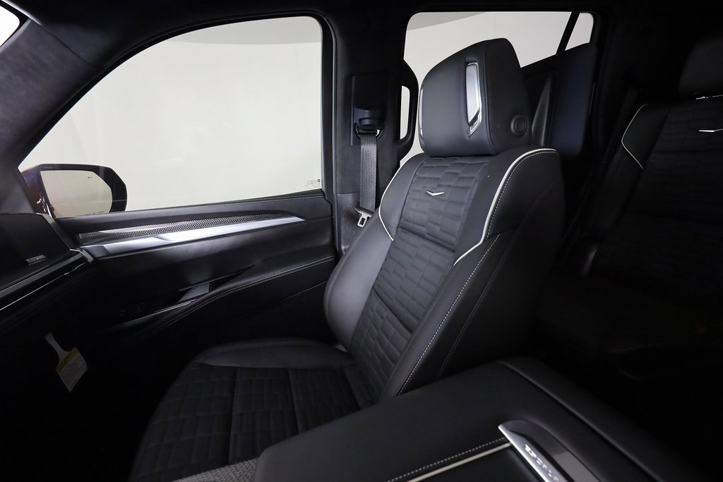 Used 2025 Cadillac Escalade V image 37