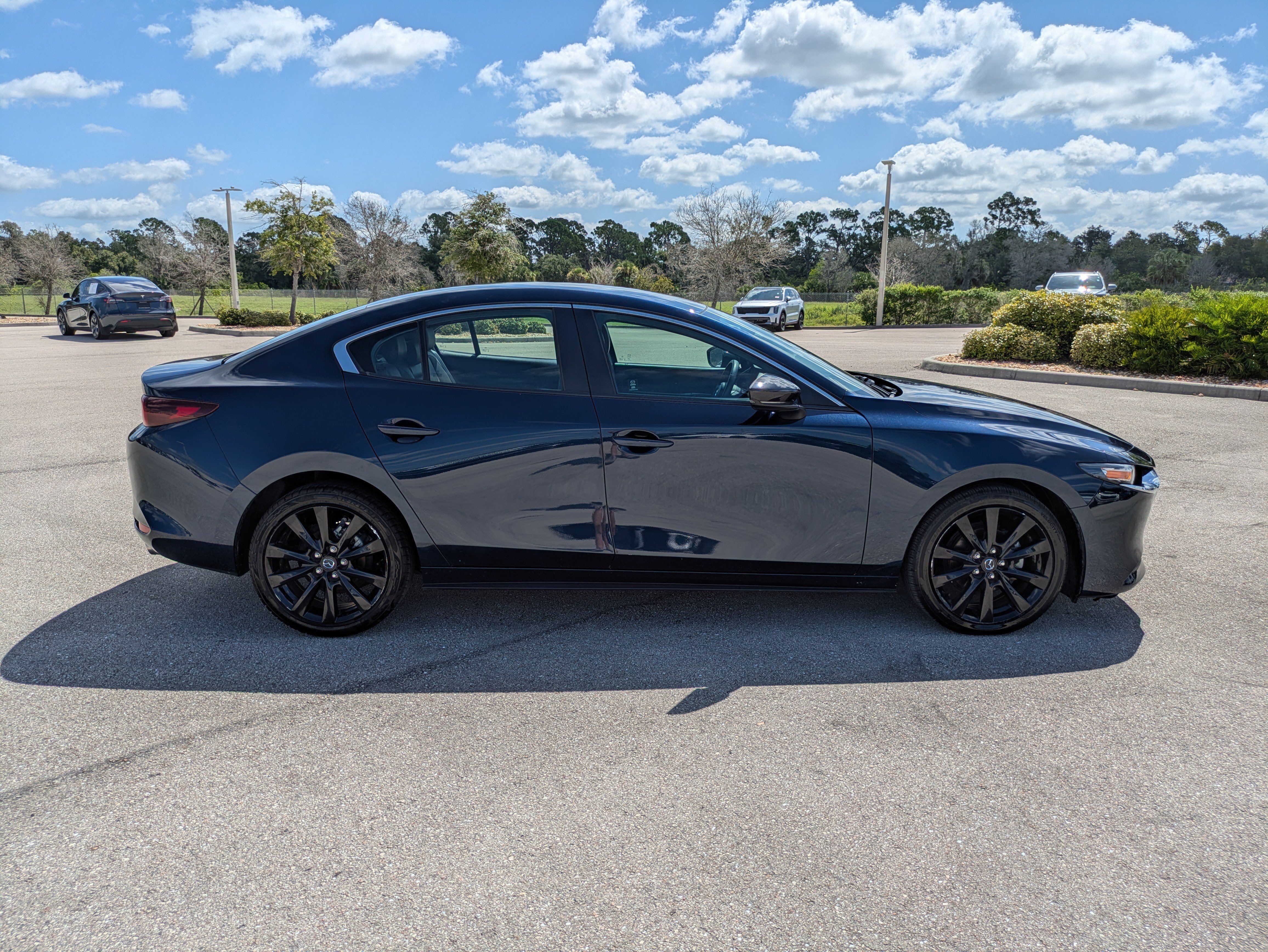 Used 2024 MAZDA MAZDA3 s FWD image 3
