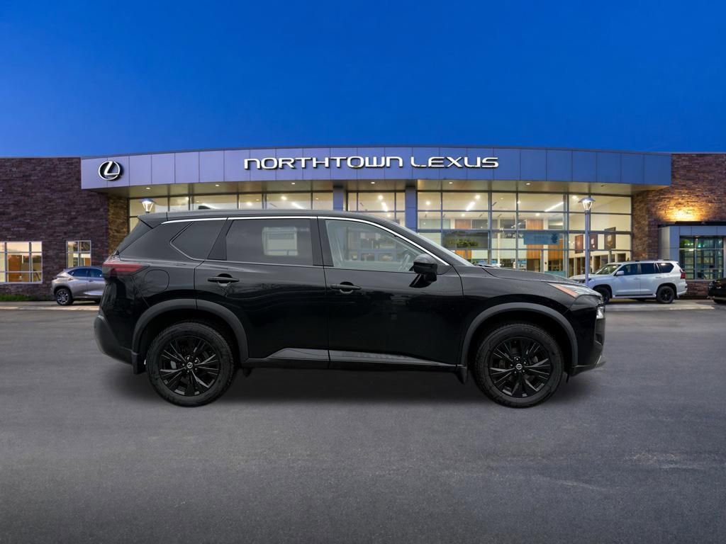 Used 2021 Nissan Rogue SV AWD/4WD image 22