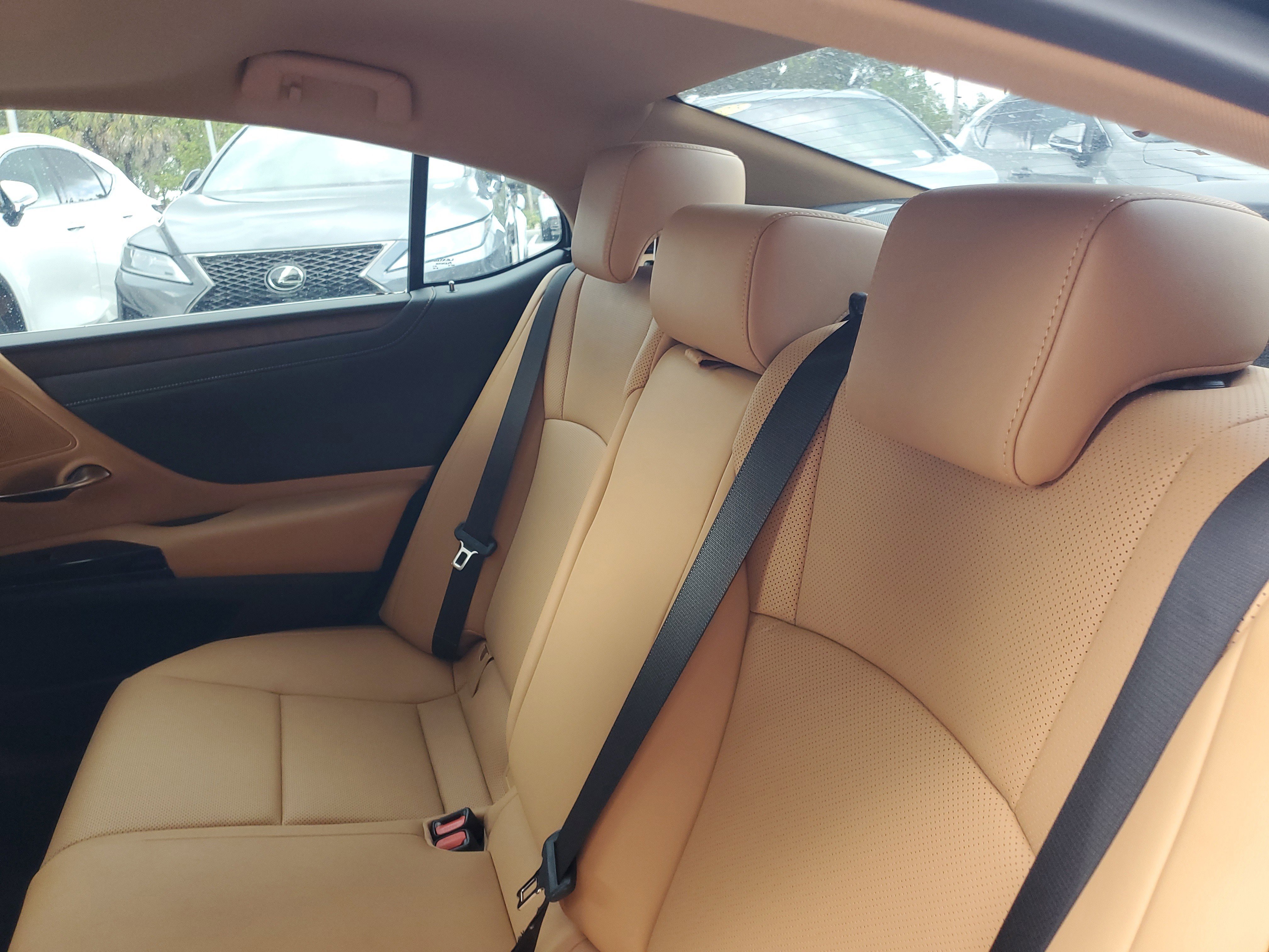 Used 2024 Lexus ES 350 w/ Premium Package image 13