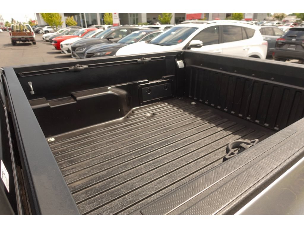Used 2017 Toyota Tacoma SR5 w/ Tow Package AWD/4WD image 21
