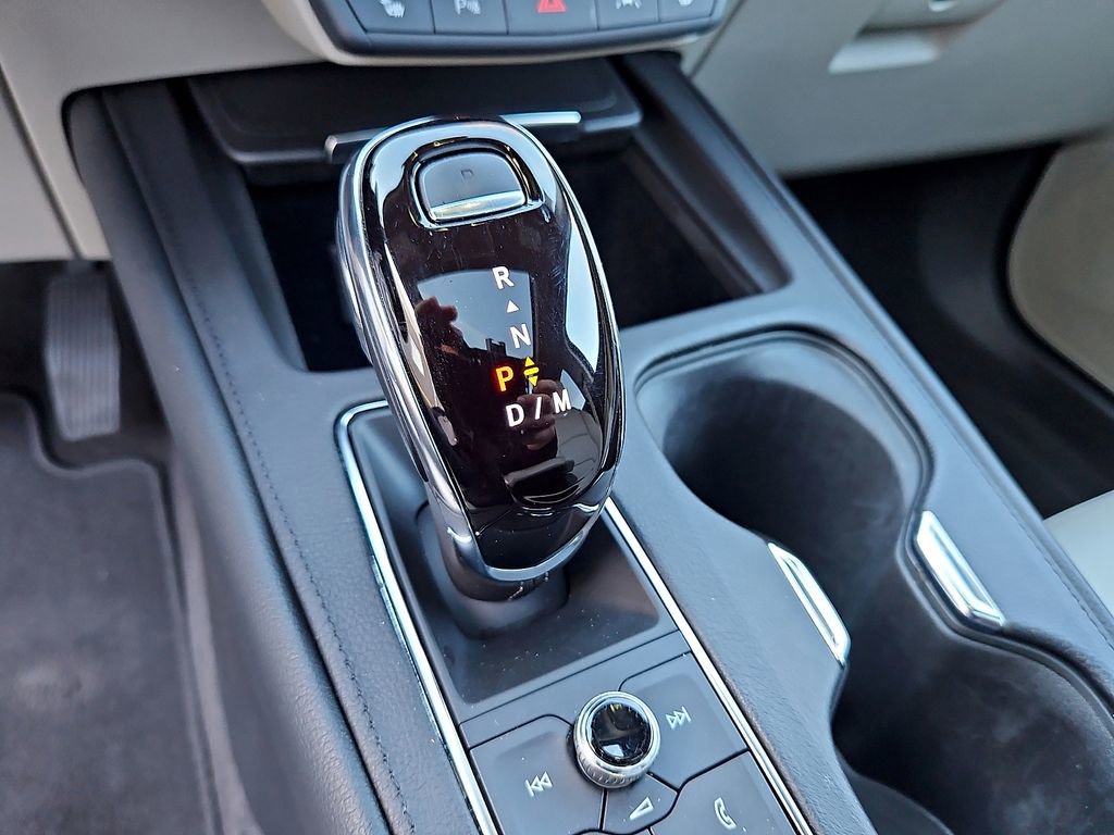 Used 2023 Cadillac XT4 Premium Luxury w/ Cold Weather Package image 17