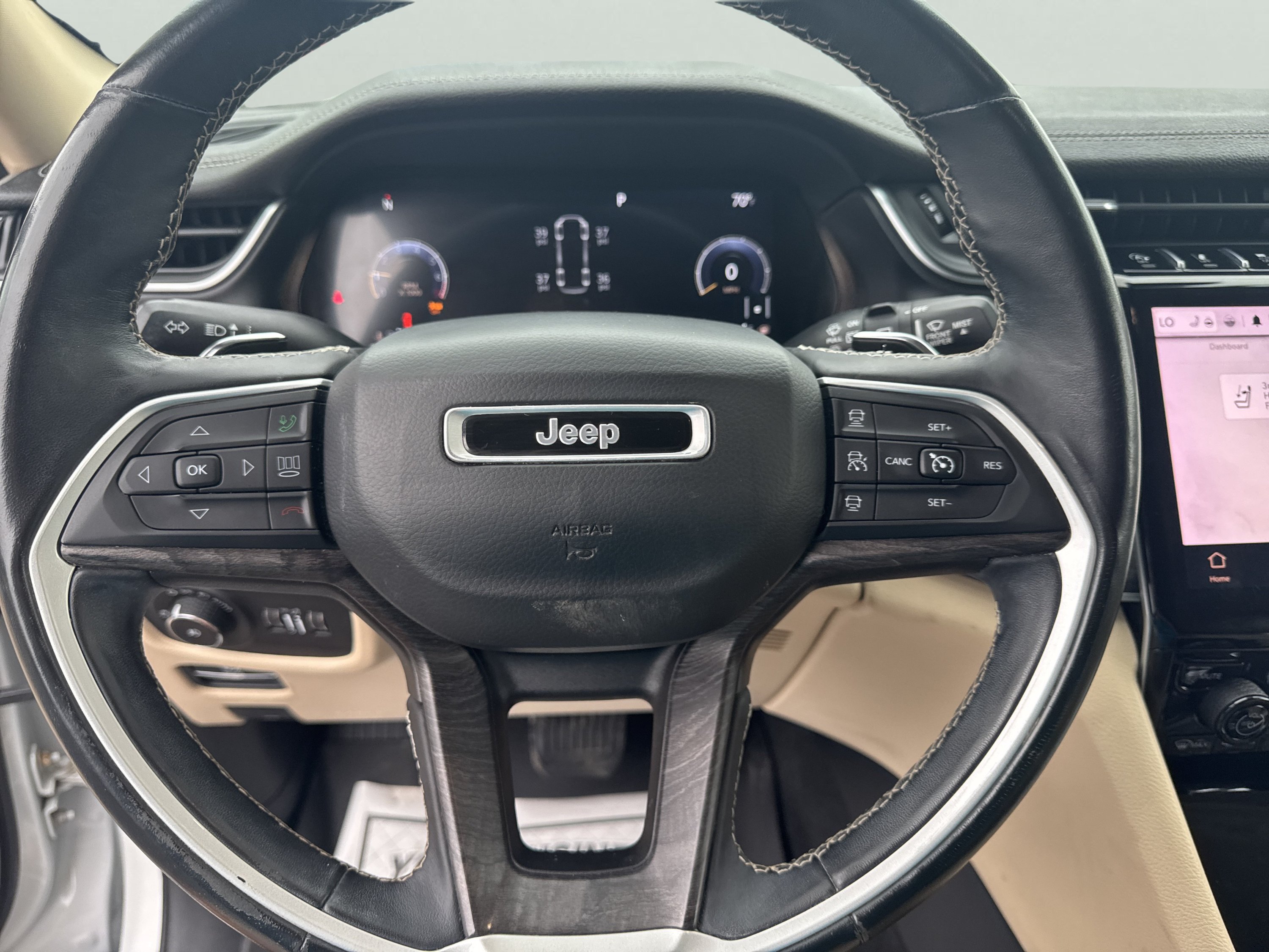 Used 2021 Jeep Grand Cherokee L Limited AWD/4WD image 13