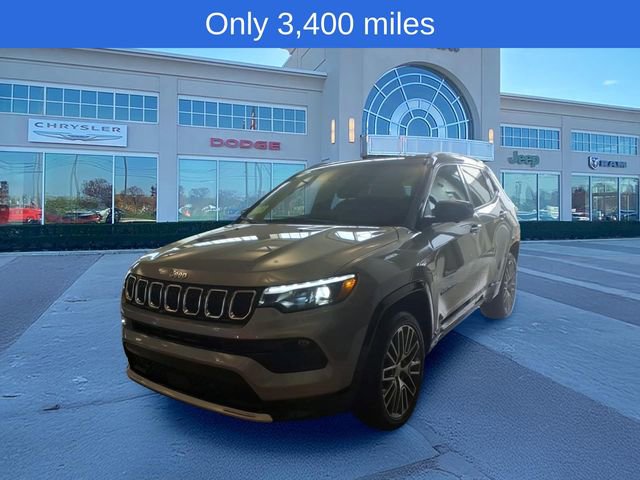 Used 2023 Jeep Compass Limited w/ Elite Group AWD/4WD image 1