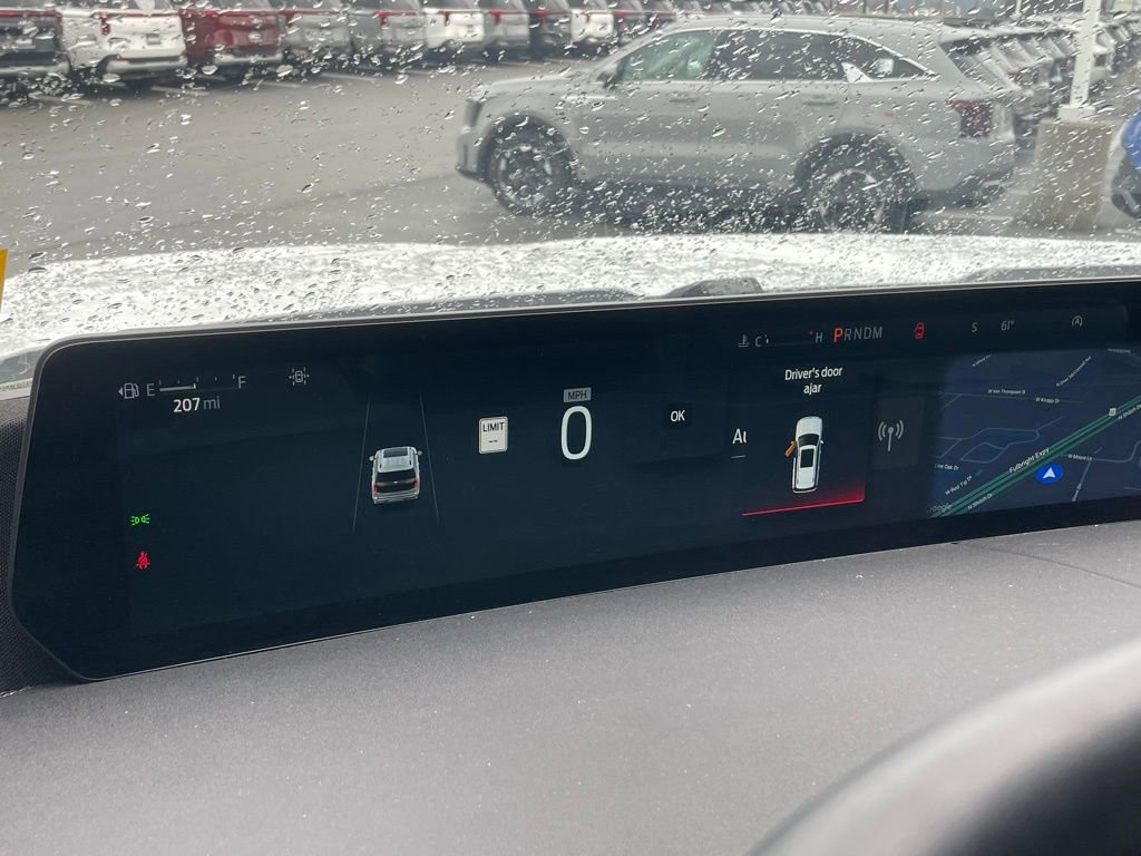 Used 2025 Ford Expedition Max Platinum image 14