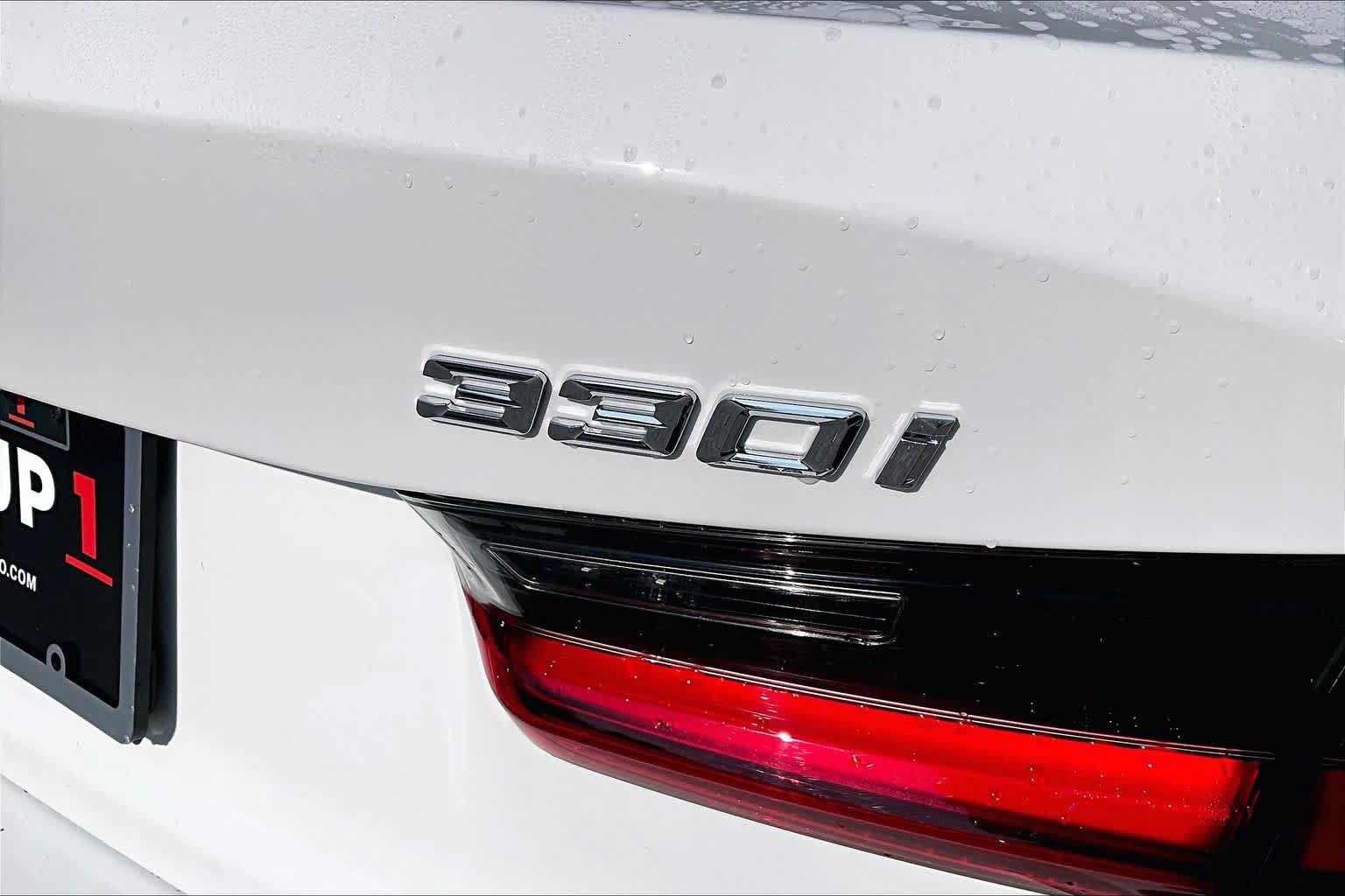 Used 2024 BMW 330i Sedan w/ Premium Package RWD image 30
