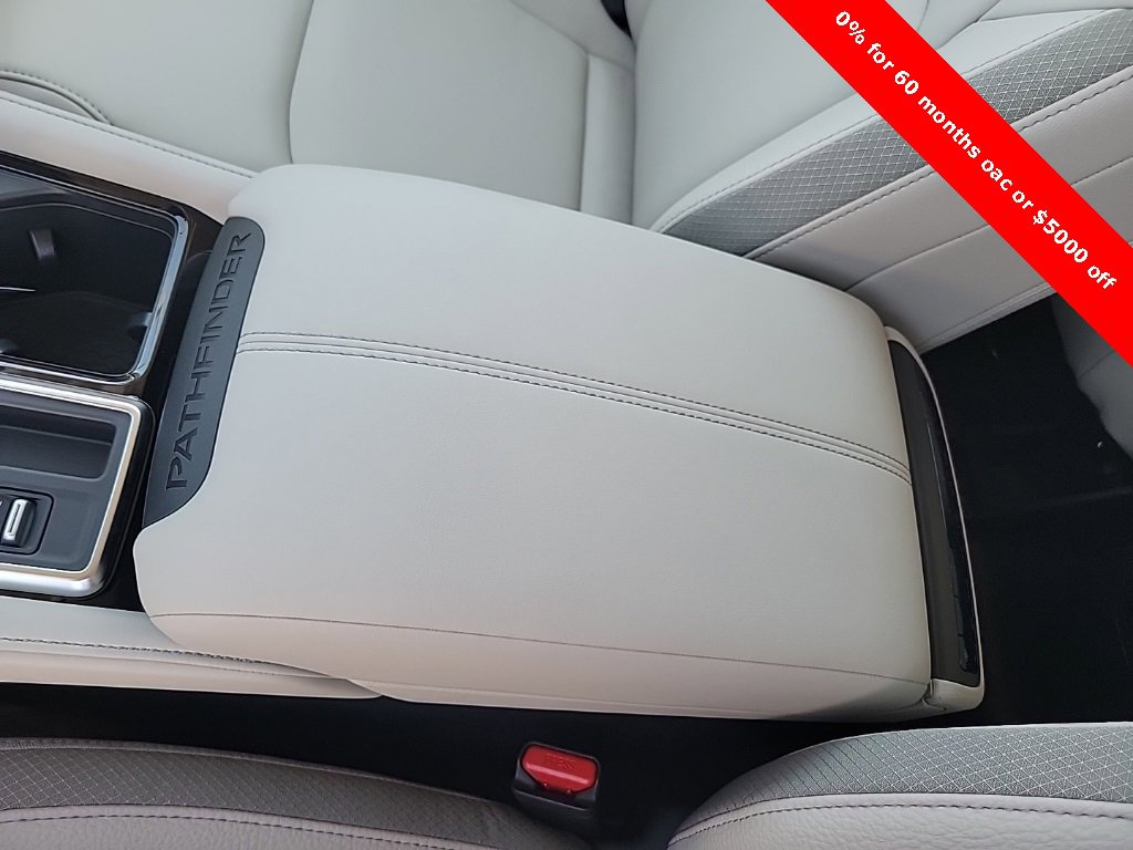 New 2025 Nissan Pathfinder SL w/ SL Premium Package image 30