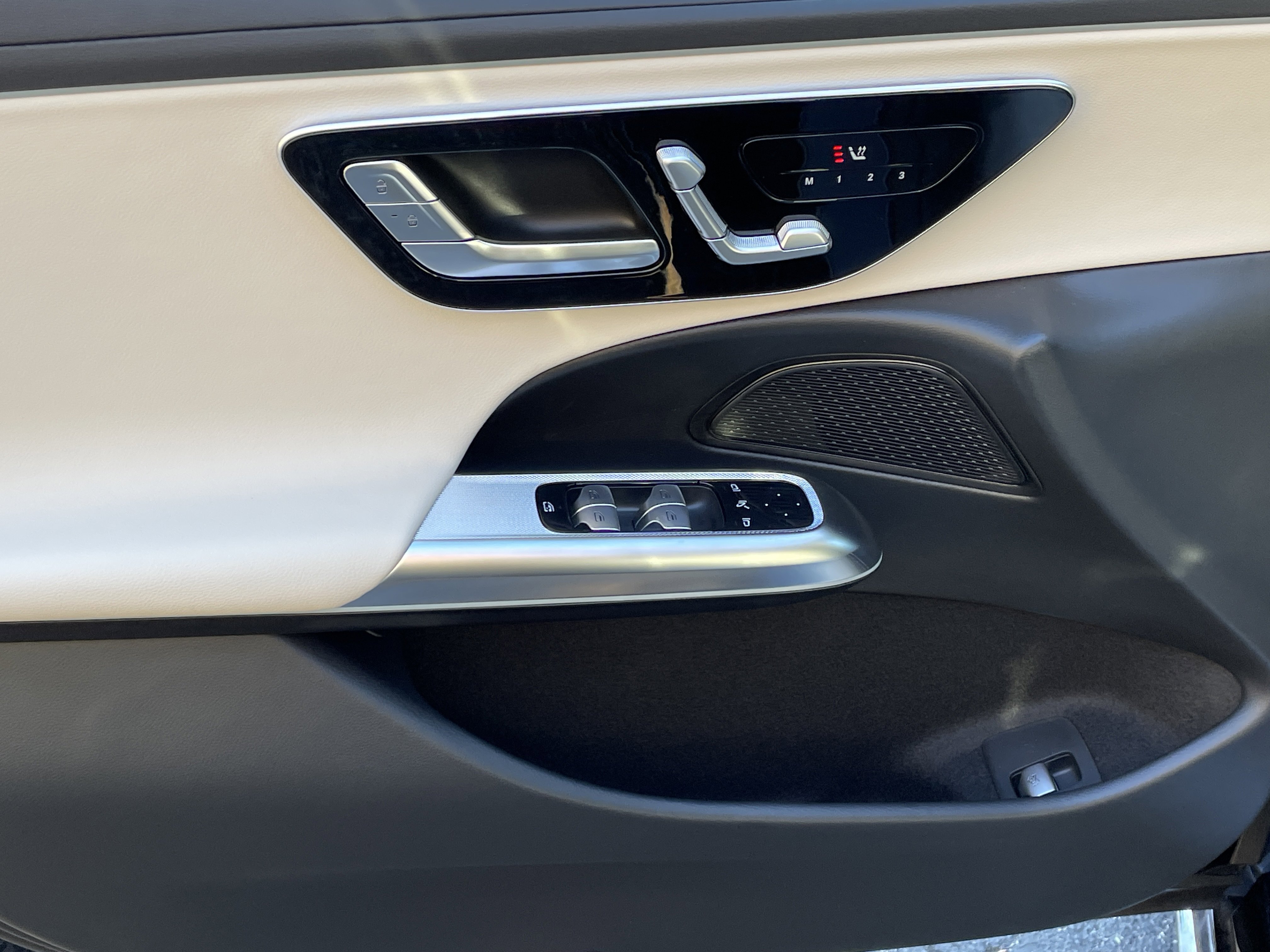 New 2026 Mercedes-Benz E 350 4MATIC Sedan image 18