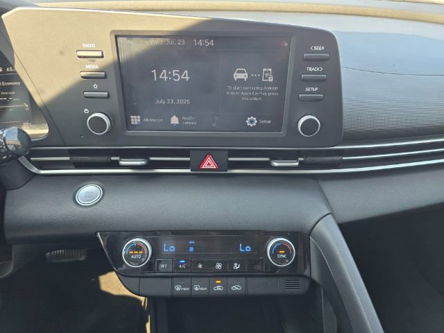 Used 2021 Hyundai Elantra SEL image 20