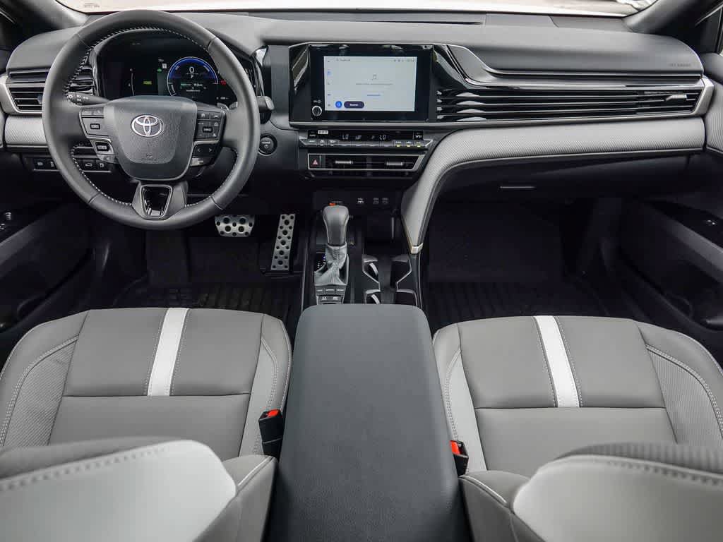 Used 2026 Toyota Camry SE FWD image 11