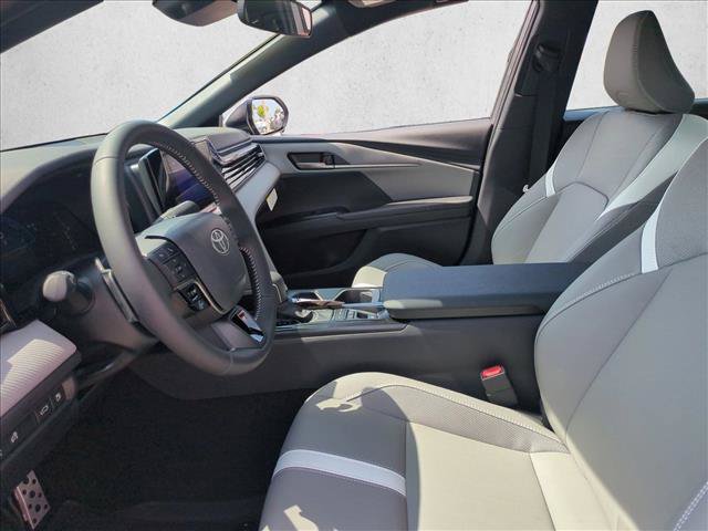 New 2026 Toyota Camry SE FWD image 4