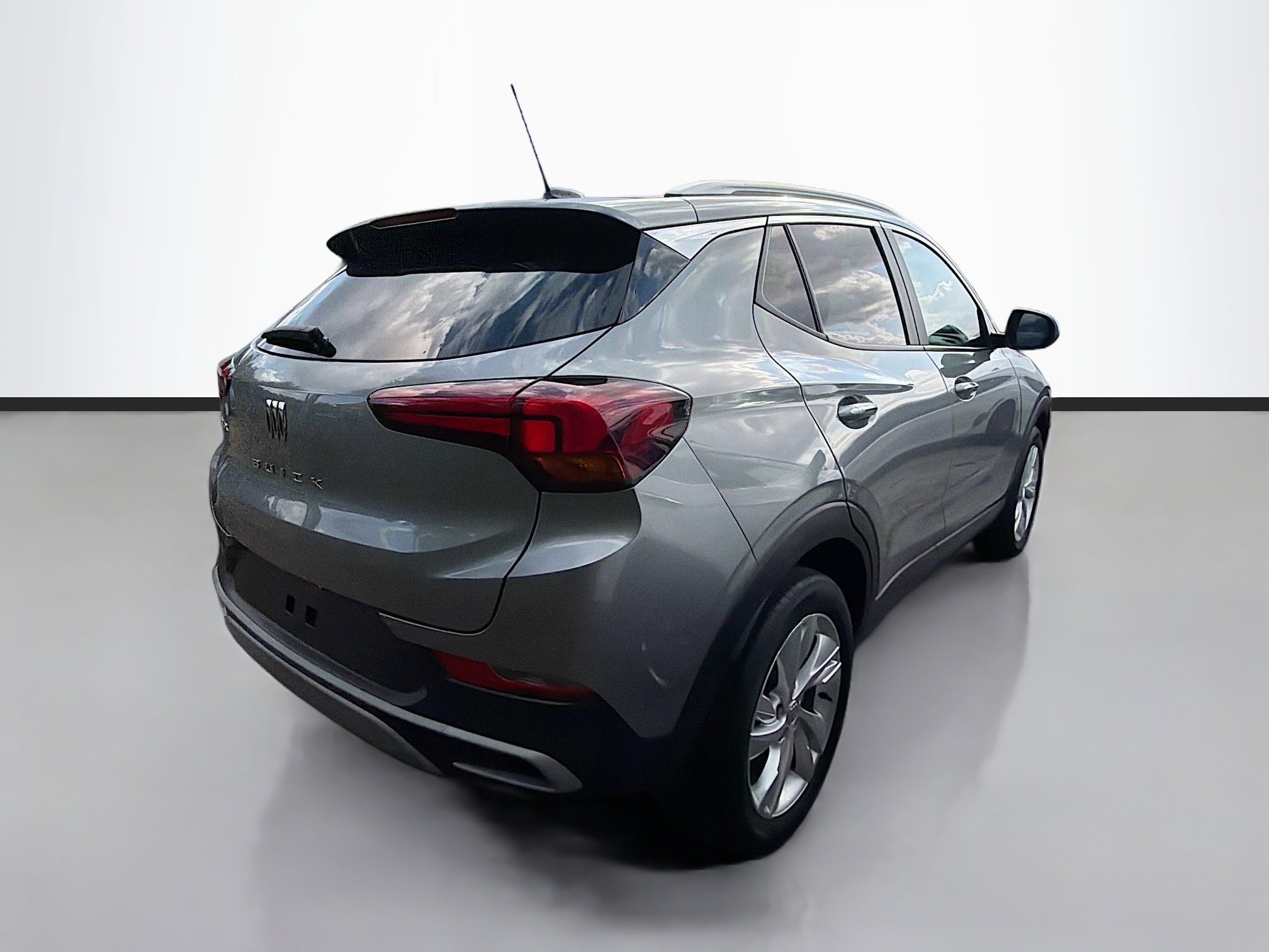 Used 2024 Buick Encore GX Preferred image 2