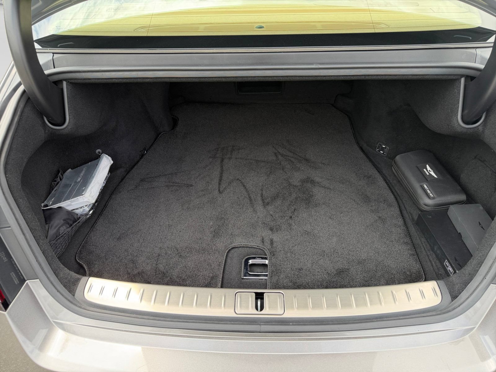 Used 2025 Genesis G90 3.5T AWD/4WD image 11
