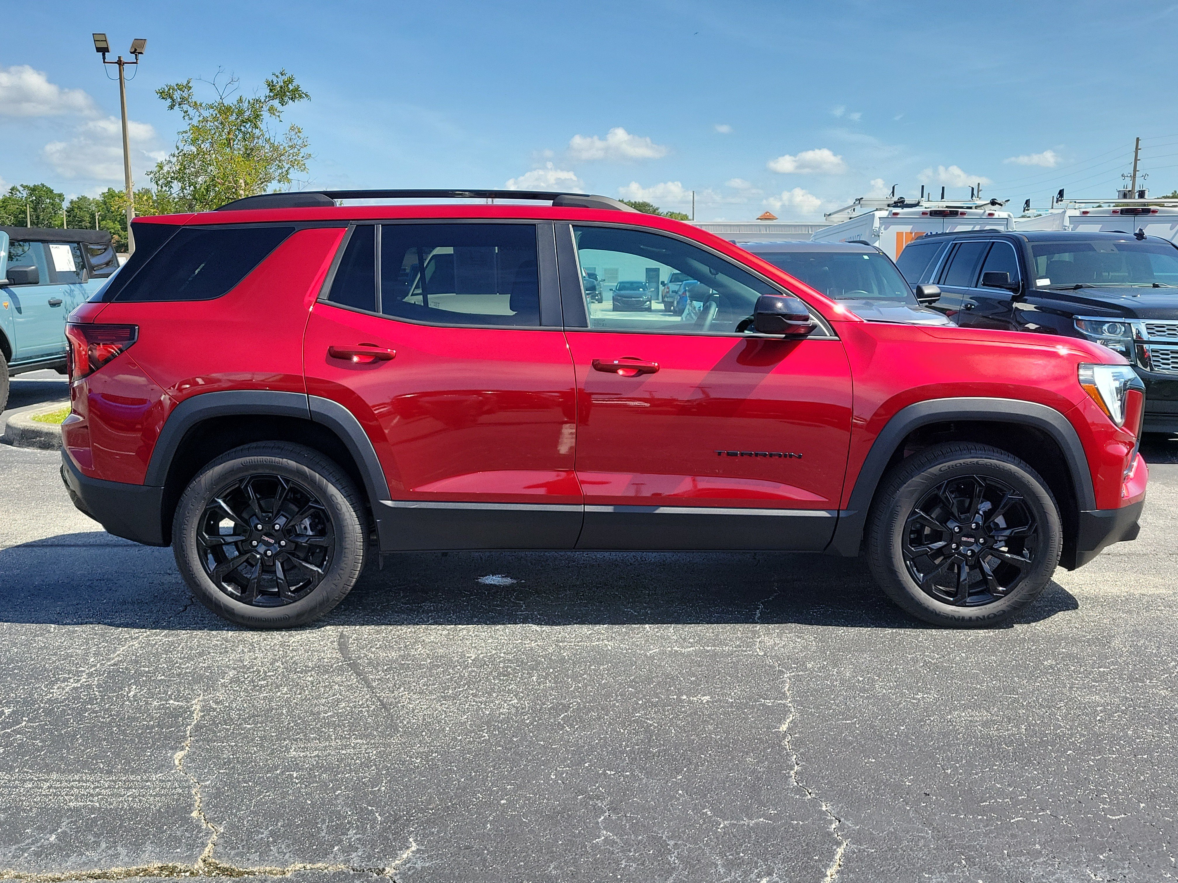 Used 2026 GMC Terrain Elevation w/ Elevation Premium Package FWD image 8
