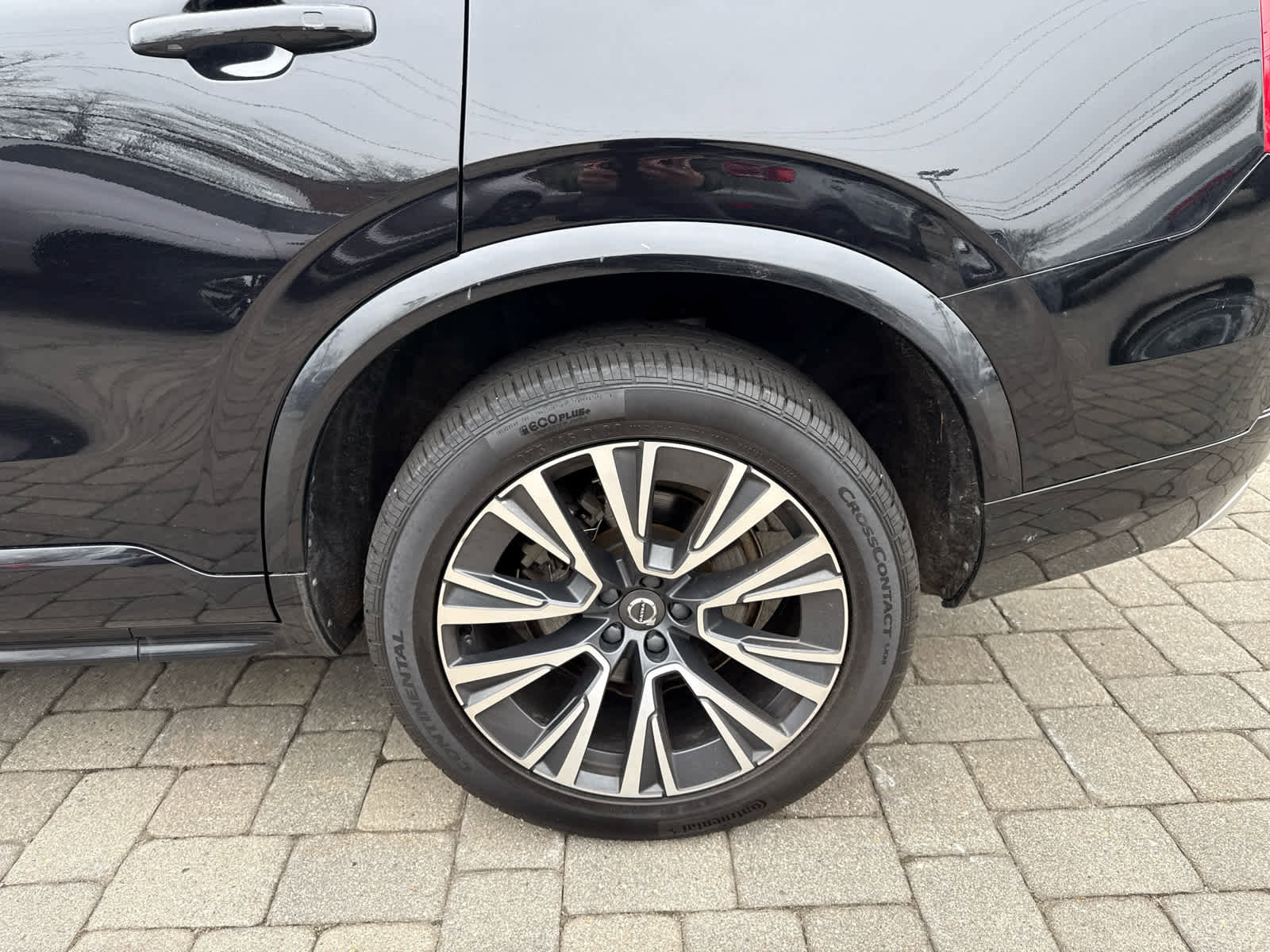 Used 2021 Volvo XC90 T6 Momentum image 12