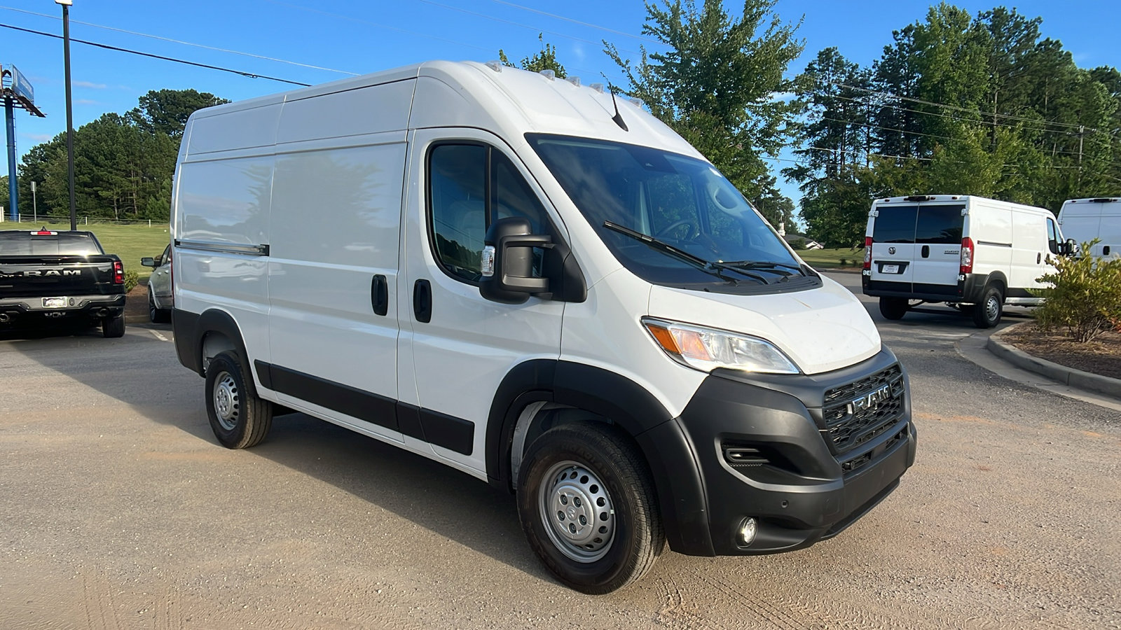 New 2025 RAM ProMaster 1500 w/ Safety Group FWD image 5