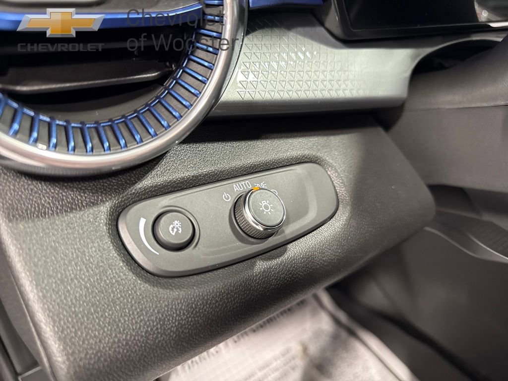 New 2026 Chevrolet Trax LT w/ LPO, Blackout Package image 13