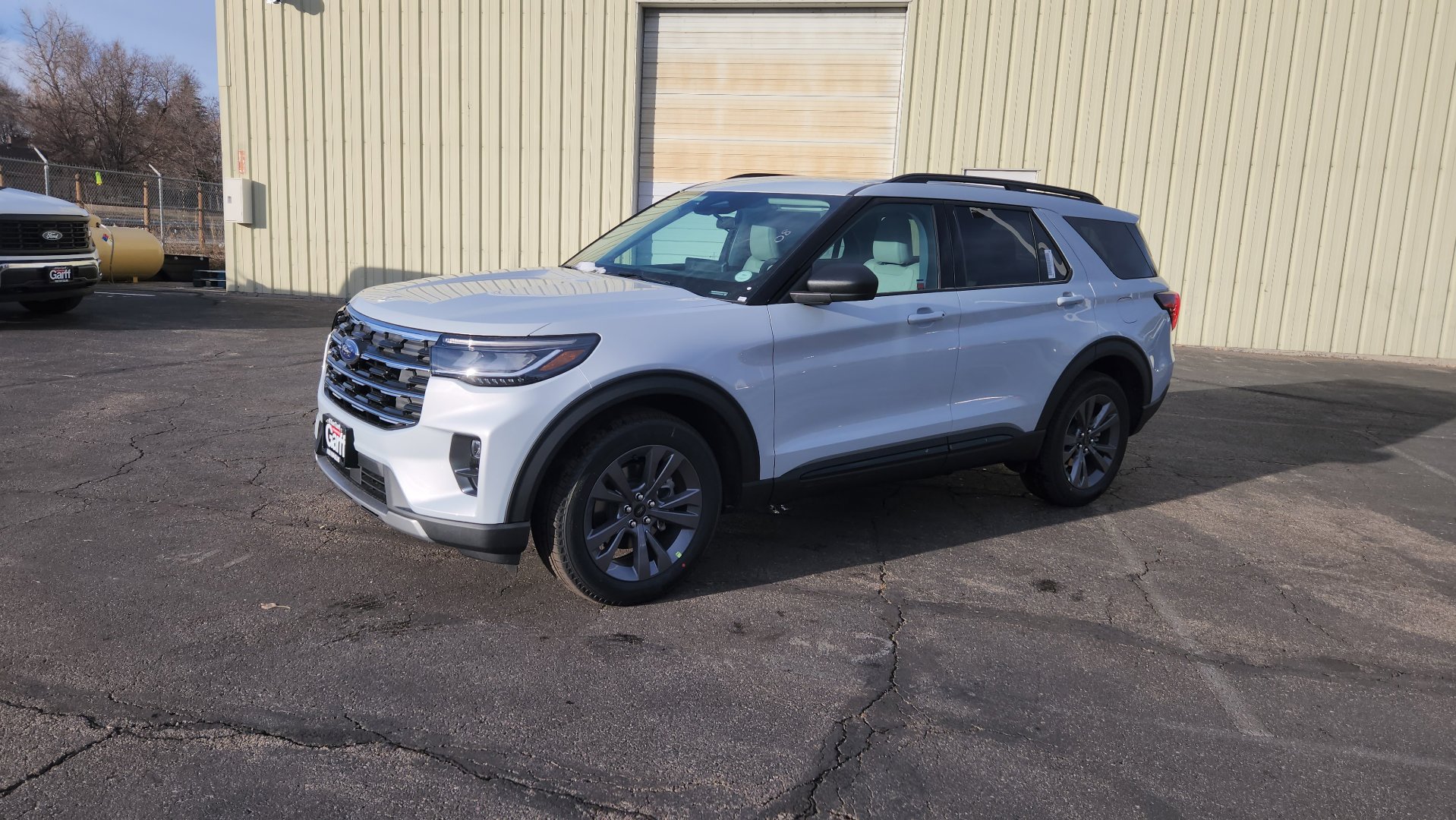 New 2026 Ford Explorer Active w/ Active Comfort Package image 3