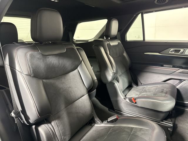 Used 2025 Ford Explorer ST image 15