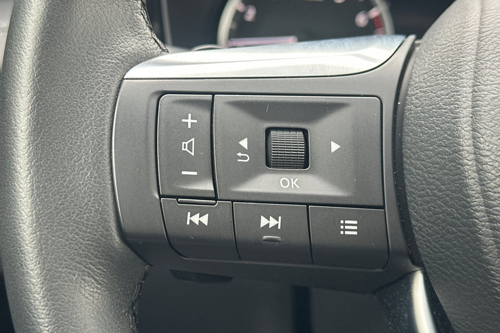 Certified 2025 INFINITI QX60 Pure image 39