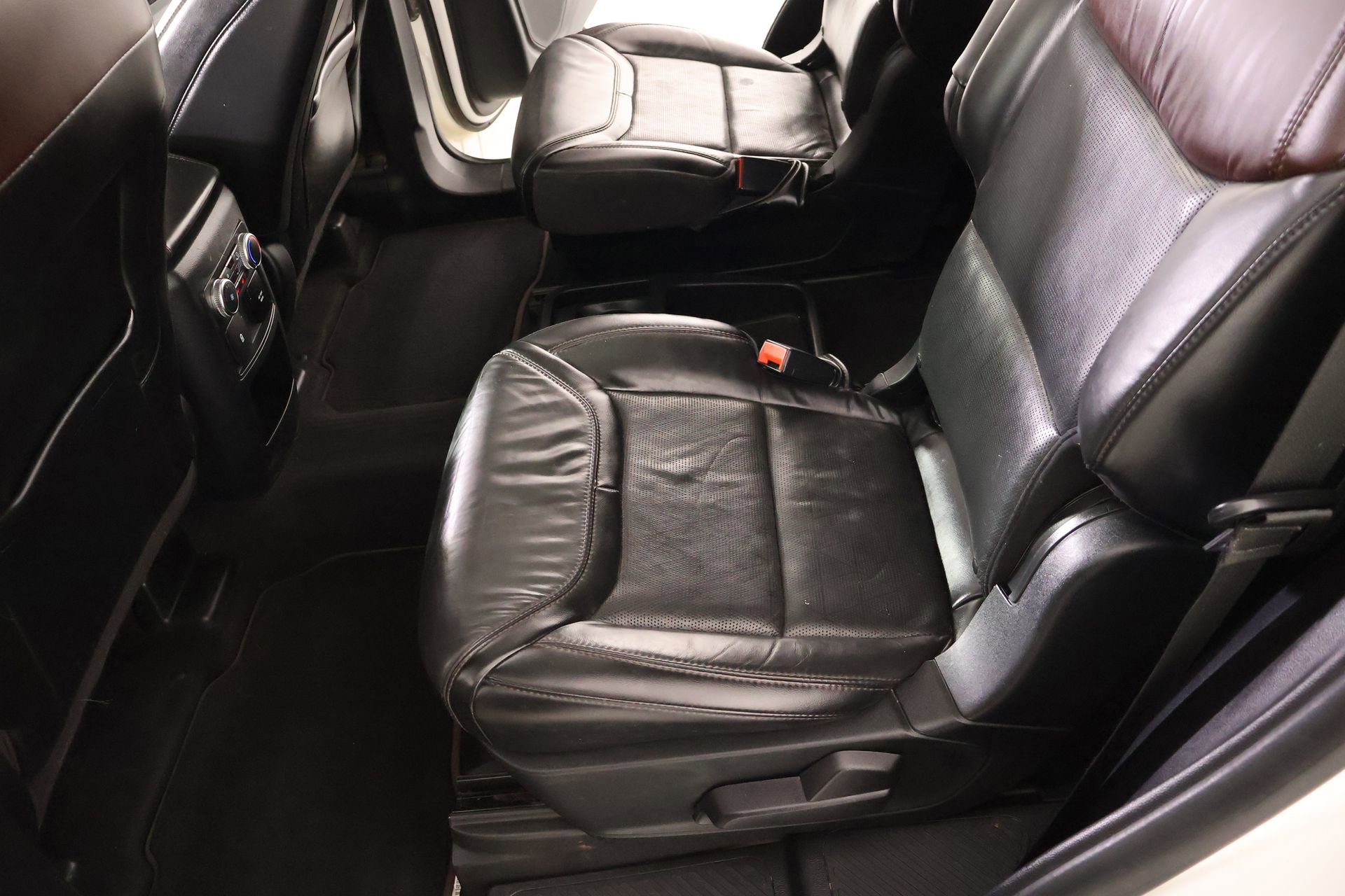 Used 2021 Ford Explorer Platinum w/ Equipment Group 601A image 13