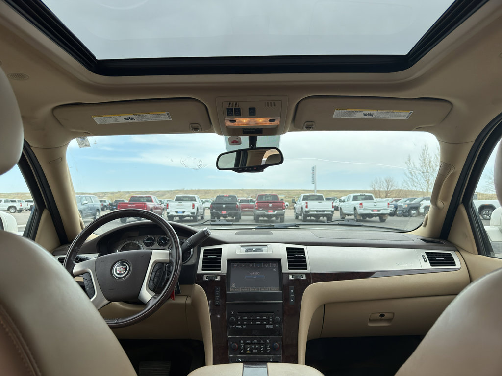 Used 2011 Cadillac Escalade ESV Premium AWD/4WD image 28